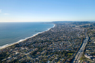 Aerial View of North San Clemente, California (Orange County) with Pier and Coastline - obrazy, fototapety, plakaty