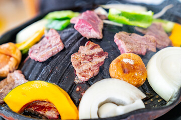 焼肉屋で撮影した美味しそうな焼肉の写真