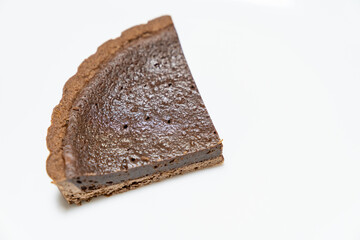 美味しそうなチョコタルトケーキの写真