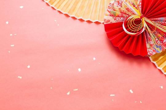 日本の正月飾り　和紙の和風背景　年賀状