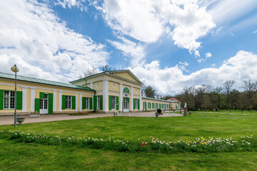 Obraz premium Colonnade of Salt and Meadow mineral springs (Kolonáda Solný a Luční pramen in Czech) in the spa park - great Czech spa town Frantiskovy Lazne (Franzensbad) - Czech Republic - Europe