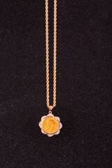 Fototapeta na wymiar jewellery Golden Neck chains isolated on darak black background