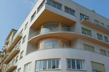 L'edificio razionalistico Novocomum di Como, Italia.