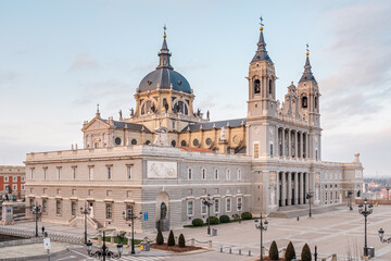 Fototapeta premium Catedral de Santa María la Real de la Almudena