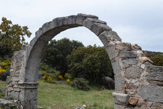 Transverse arch ruins of the Conejeras' church, near the Cogotas, at Avila, Spain