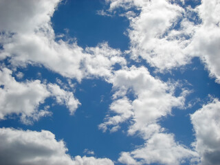 Obraz premium Blue sky background. Blue sky with white clouds