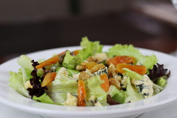 delicious and fresh gorgonzola salad
