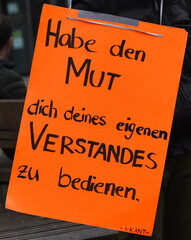 Plakat auf einer Demo: 