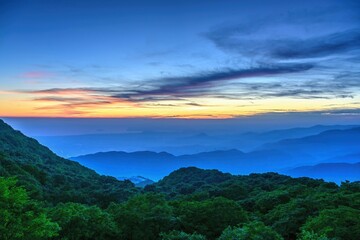 Fototapeta na wymiar 伊吹山から見た幻想的な夕焼け情景＠滋賀