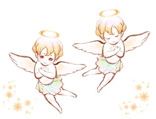 胸の前で手を組む赤ちゃん天使