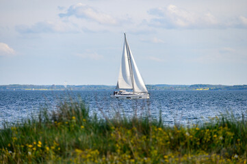Fototapeta premium entspanntes segeln auf der Ostsee