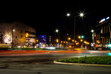 Fototapeta na wymiar Widok na jedną z krakowskich ulic nocą