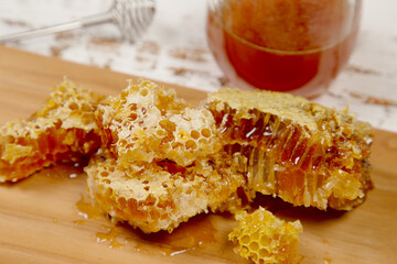 はちみつが詰まっている蜂の巣