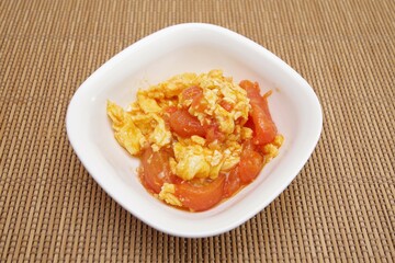 トマトと卵の炒め物