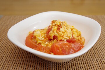 トマトと卵の炒め物