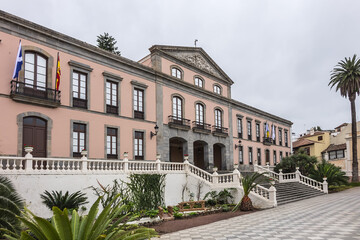 Obraz premium La Orotava town hall building. Current town hall building designed in 1869 after demolition of Clarisse convent of San Jose, which stood in that it place. La Orotava, Tenerife, Canary Islands, Spain.
