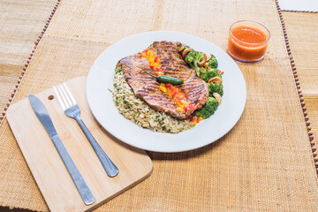 lomito de res con jalapeño comida latina saludable