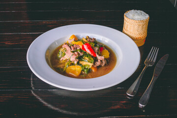 res thai en genjibre y arroz