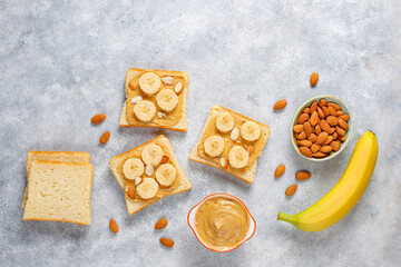 Sandwich with peanut butter and banana slices.