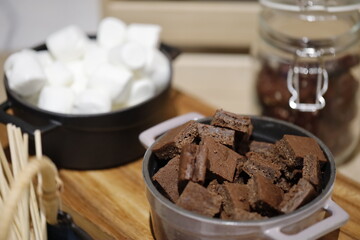 chocolate cake with marshmallow