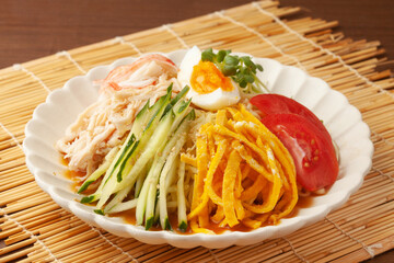 ゴマだれ冷やし中華