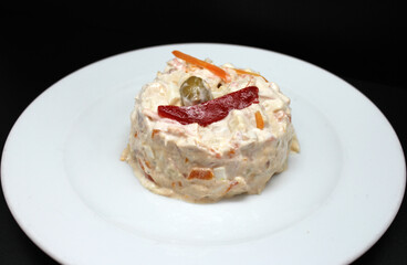 Ensaladilla rusa con pimientos