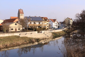 Blick auf den Fluss Abens in Bad Gögging, einem Ortsteil von Neustadt an der Donau in Bayern