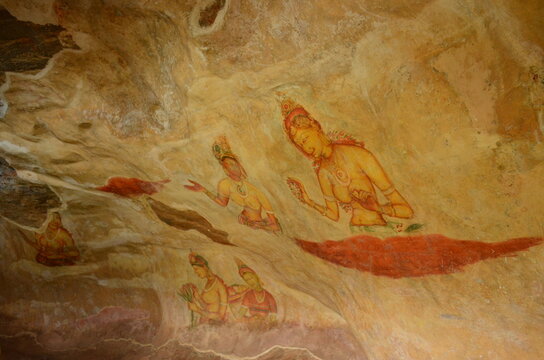 Ancient frescos in Sigiriya, Sri Lanka. Rock painting sigiriya penting