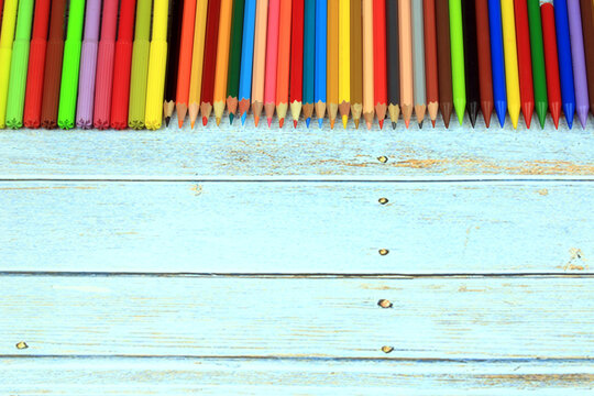 School supplies placed by categories - Powered by Adobe