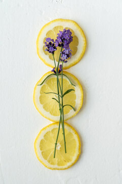 Lemon slices with english lavender 