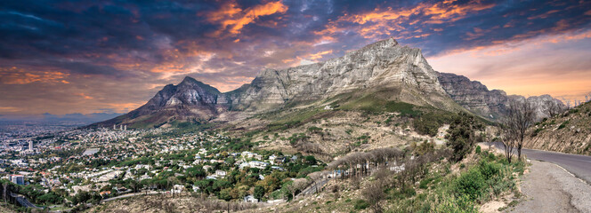Naklejka premium Stunning dramatic sunset panoramic view of Table Mountain, Cape Town, South Africa - Great outdoors adventure and travel holiday destination, Cape Town, South Africa