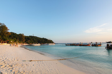 Fototapeta na wymiar Beautiful Thailand travel island 