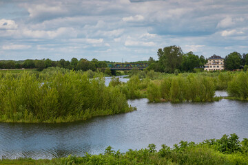 Fototapeta premium Lippemündungsgebiet am Rhein bei Wesel in Nordrhein-Westfalen