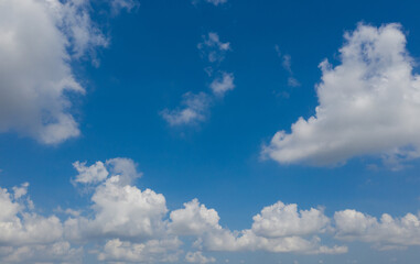 Fototapeta premium blue sky with clouds background, summer time, beautiful sky