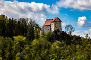 Fototapeta na wymiar Berglandschaft Burg Straßberg