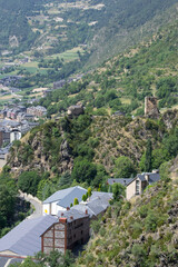 Fototapeta na wymiar Frontera francesa - andorra - pas de la casa y Andorra la Vella