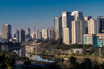Fototapeta na wymiar City skyline, with Marginal Avenue and Pinheiros River in the foreground, in the south zone of Sao Paulo, Brazil