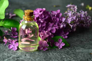 Obraz na płótnie Canvas lilac aroma oil bio organic natural