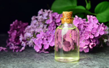 Obraz na płótnie Canvas Lilac aroma oil organic spa