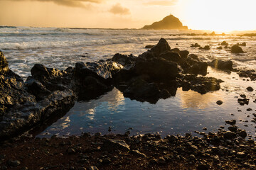 Sunrise at Koki Beach With Alau Island in The Distance, Koki Beach Park, Hana, Maui, Hawaii, USA