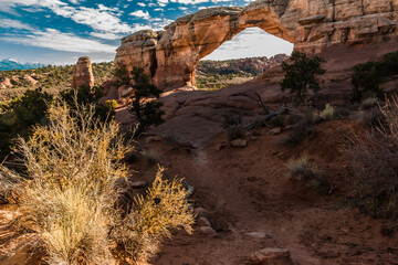 Broken Arch on The Broken Arch Trail, Arches National Park, Utah, USA