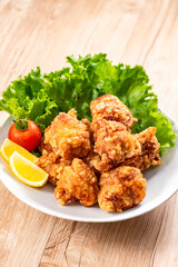 から揚げ　鶏の唐揚げ
