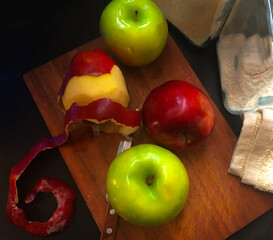 red and green apples