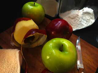 red and green apples