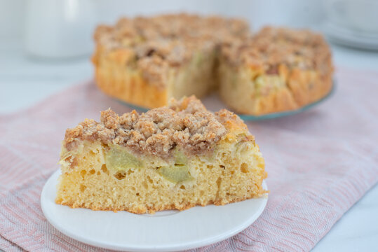 Rhubarb Crumble Pie