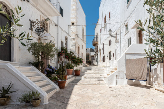 Glimpses of ancient Puglia. The white city. Ostuni.