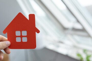 haus in hand