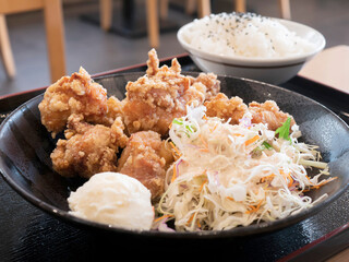 唐揚げ定食　ランチ