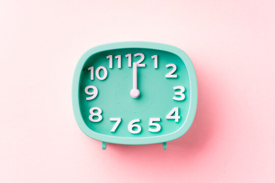 229 Best 12時 Images Stock Photos Vectors Adobe Stock