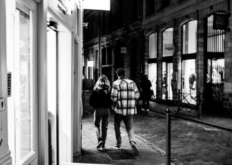 Couple dans les rues de Lille